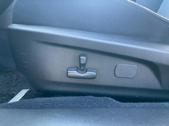 レガシィツーリングワゴン ２．５ｉアイサイト　車検令和９年３月・ナビ・テレビ・バックカメラ・純正１７インチアルミホイール・オートエアコン・スマートキープッシュスタート・アイサイト・電動格納ミラー（24枚目）