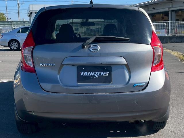 ノート メダリスト　純正ナビ／ＴＶフルセグ／全周囲モニター／ハーフレザーシート／プッシュスタート／キーレス／ＥＴＣ／アームレスト／サイドバイザー（12枚目）