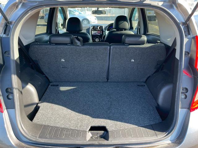 ノート メダリスト　純正ナビ／ＴＶフルセグ／全周囲モニター／ハーフレザーシート／プッシュスタート／キーレス／ＥＴＣ／アームレスト／サイドバイザー（20枚目）