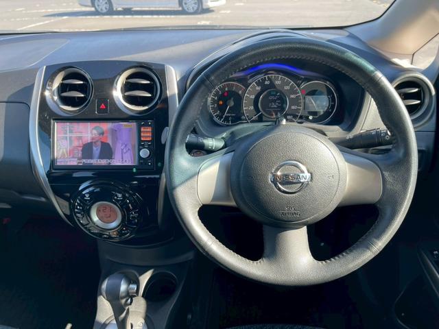 ノート メダリスト　純正ナビ／ＴＶフルセグ／全周囲モニター／ハーフレザーシート／プッシュスタート／キーレス／ＥＴＣ／アームレスト／サイドバイザー（22枚目）