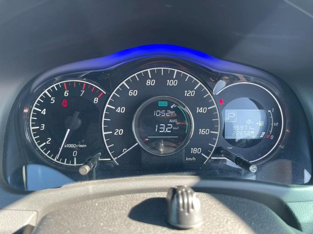 ノート メダリスト　純正ナビ／ＴＶフルセグ／全周囲モニター／ハーフレザーシート／プッシュスタート／キーレス／ＥＴＣ／アームレスト／サイドバイザー（33枚目）