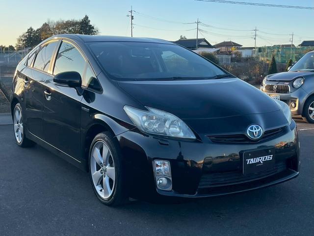 プリウス Sツーリングセレクション 社外ナビ/TVフルセグ/ビルトインETC/バックモニター/プッシュスタート/純正AW/オートエアコン/ドライブレコーダー前(9枚目)