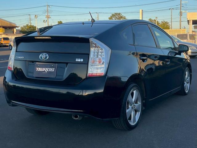 プリウス Sツーリングセレクション 社外ナビ/TVフルセグ/ビルトインETC/バックモニター/プッシュスタート/純正AW/オートエアコン/ドライブレコーダー前(11枚目)