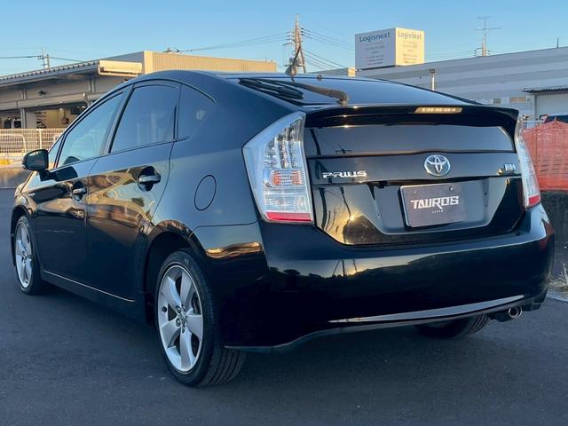 プリウス Sツーリングセレクション 社外ナビ/TVフルセグ/ビルトインETC/バックモニター/プッシュスタート/純正AW/オートエアコン/ドライブレコーダー前(13枚目)