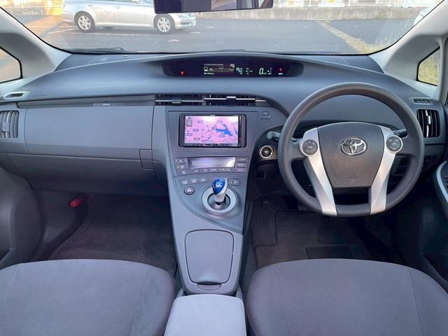 プリウス Sツーリングセレクション 社外ナビ/TVフルセグ/ビルトインETC/バックモニター/プッシュスタート/純正AW/オートエアコン/ドライブレコーダー前(15枚目)