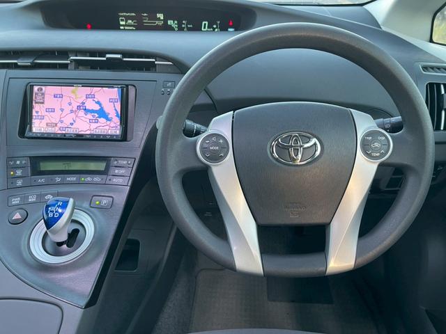 プリウス Sツーリングセレクション 社外ナビ/TVフルセグ/ビルトインETC/バックモニター/プッシュスタート/純正AW/オートエアコン/ドライブレコーダー前(22枚目)