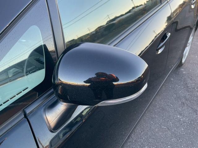 プリウス Sツーリングセレクション 社外ナビ/TVフルセグ/ビルトインETC/バックモニター/プッシュスタート/純正AW/オートエアコン/ドライブレコーダー前(42枚目)