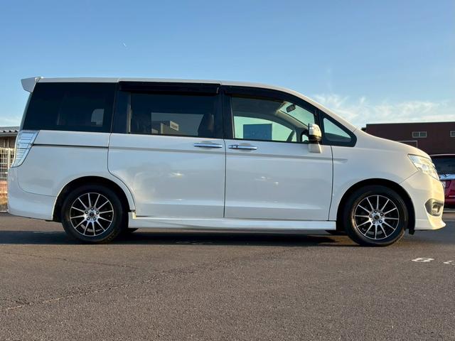 ステップワゴンスパーダ Ｓ　８人乗り・ナビ・テレビ・バックカメラ・社外１６インチアルミ・スペアタイヤ・オートエアコン・オートライト・ＥＴＣ・スマートキー・両側パワースライドドア・クルーズコントロール（13枚目）