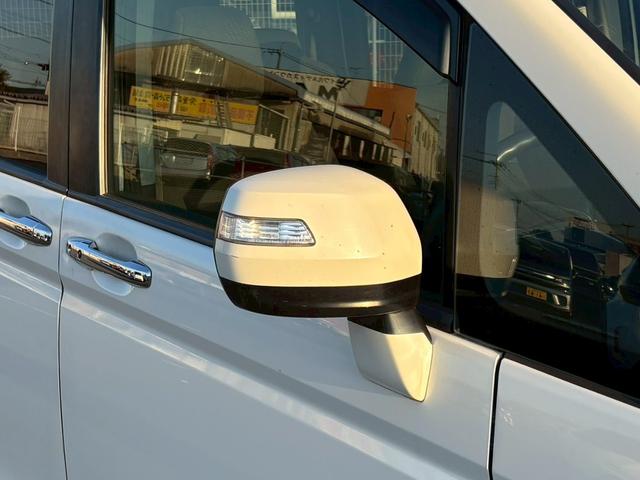 ステップワゴンスパーダ Ｓ　８人乗り・ナビ・テレビ・バックカメラ・社外１６インチアルミ・スペアタイヤ・オートエアコン・オートライト・ＥＴＣ・スマートキー・両側パワースライドドア・クルーズコントロール（18枚目）