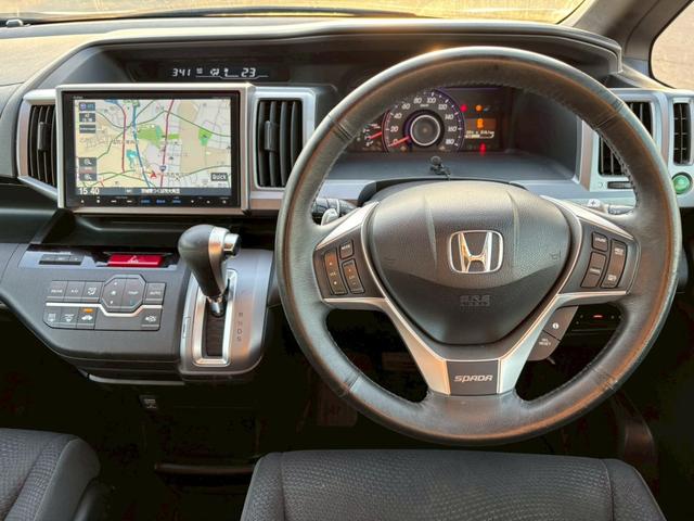 ステップワゴンスパーダ Ｓ　８人乗り・ナビ・テレビ・バックカメラ・社外１６インチアルミ・スペアタイヤ・オートエアコン・オートライト・ＥＴＣ・スマートキー・両側パワースライドドア・クルーズコントロール（20枚目）