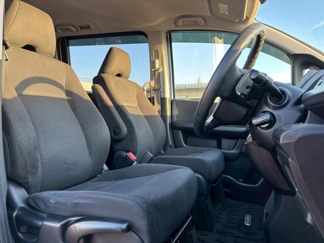 ステップワゴンスパーダ Ｓ　８人乗り・ナビ・テレビ・バックカメラ・社外１６インチアルミ・スペアタイヤ・オートエアコン・オートライト・ＥＴＣ・スマートキー・両側パワースライドドア・クルーズコントロール（29枚目）