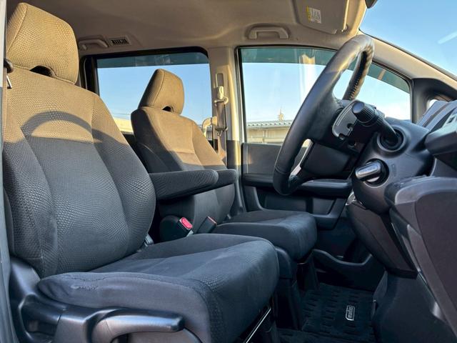 ステップワゴンスパーダ Ｓ　８人乗り・ナビ・テレビ・バックカメラ・社外１６インチアルミ・スペアタイヤ・オートエアコン・オートライト・ＥＴＣ・スマートキー・両側パワースライドドア・クルーズコントロール（30枚目）