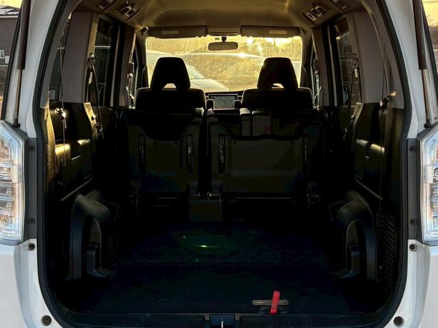 ステップワゴンスパーダ Ｓ　８人乗り・ナビ・テレビ・バックカメラ・社外１６インチアルミ・スペアタイヤ・オートエアコン・オートライト・ＥＴＣ・スマートキー・両側パワースライドドア・クルーズコントロール（40枚目）