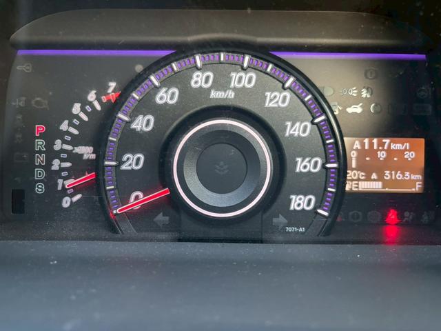 ステップワゴンスパーダ Ｓ　８人乗り・ナビ・テレビ・バックカメラ・社外１６インチアルミ・スペアタイヤ・オートエアコン・オートライト・ＥＴＣ・スマートキー・両側パワースライドドア・クルーズコントロール（46枚目）