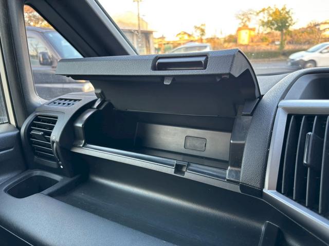 ステップワゴンスパーダ Ｓ　８人乗り・ナビ・テレビ・バックカメラ・社外１６インチアルミ・スペアタイヤ・オートエアコン・オートライト・ＥＴＣ・スマートキー・両側パワースライドドア・クルーズコントロール（53枚目）