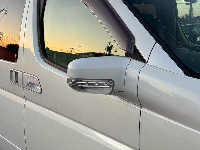 エルグランド ライダー 車検令和9年8月・ワンオーナー・4WD・サンルーフ・白本革・両側パワースライドドア・バックカメラ・社外18インチアルミホイール・オートエアコン(18枚目)