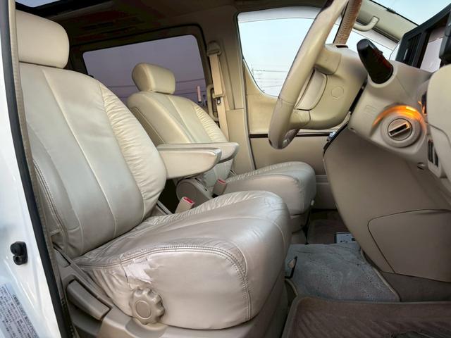 エルグランド ライダー 車検令和9年8月・ワンオーナー・4WD・サンルーフ・白本革・両側パワースライドドア・バックカメラ・社外18インチアルミホイール・オートエアコン(22枚目)