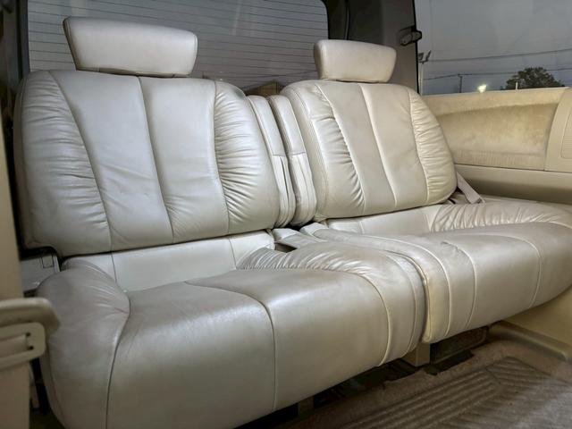 エルグランド ライダー 車検令和9年8月・ワンオーナー・4WD・サンルーフ・白本革・両側パワースライドドア・バックカメラ・社外18インチアルミホイール・オートエアコン(29枚目)