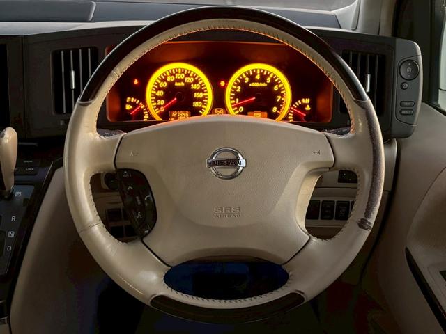 エルグランド ライダー 車検令和9年8月・ワンオーナー・4WD・サンルーフ・白本革・両側パワースライドドア・バックカメラ・社外18インチアルミホイール・オートエアコン(35枚目)