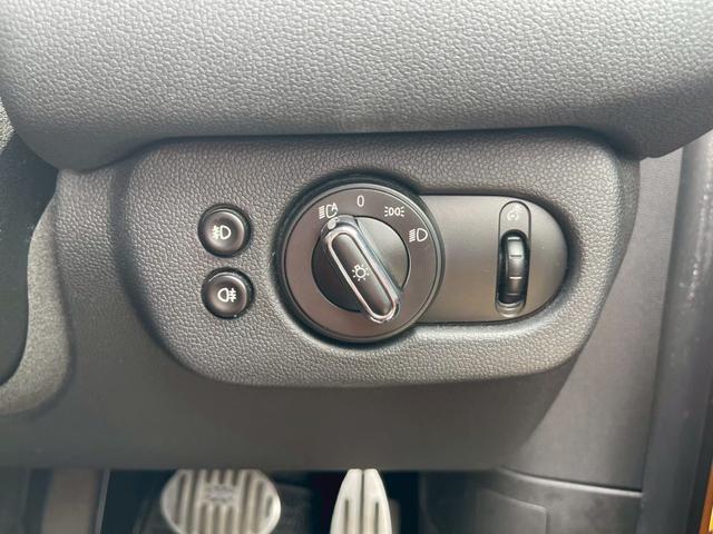 MINI クーパー クラブマン ナビ バックモニター オートエアコン オートライト フォグライト 純正17インチアルミホイール ETC パワーステアリング パワーウインドウ(39枚目)