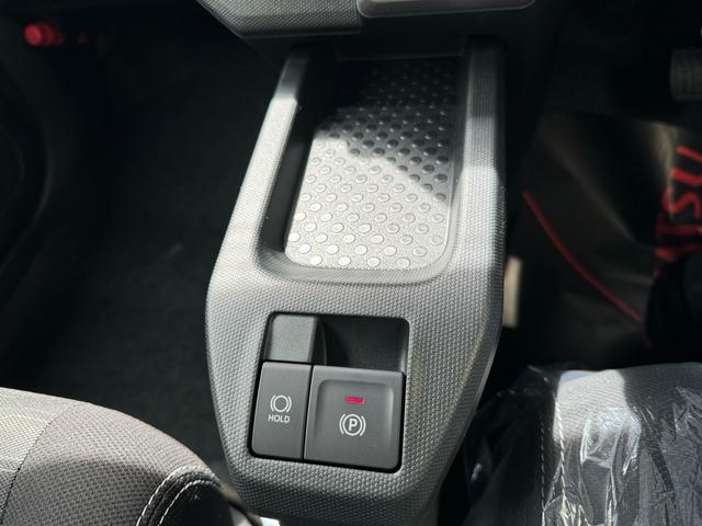 タフト Ｇ　ダーククロムベンチャー　届出済未使用車　ガラスルーフ　スマートアシスト　アダプティブクルーズコントロール　禁煙車　シートヒーター　コーナーセンサー　レーンキープ　スマートキー　ＬＥＤヘッド／フォグ　オートマチックハイビーム（13枚目）