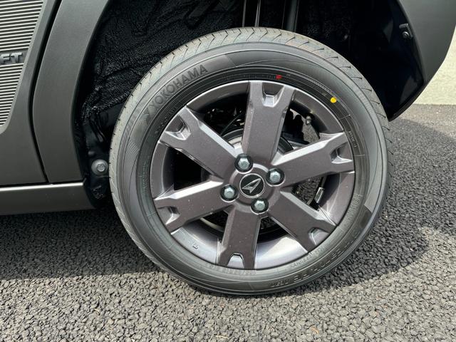 タフト Ｇ　ダーククロムベンチャー　届出済未使用車　ガラスルーフ　スマートアシスト　アダプティブクルーズコントロール　禁煙車　シートヒーター　コーナーセンサー　レーンキープ　スマートキー　ＬＥＤヘッド／フォグ　オートマチックハイビーム（30枚目）