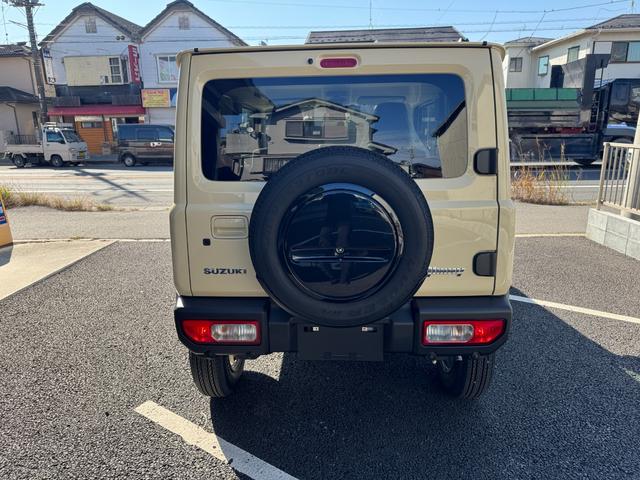 ジムニー ＸＣ　５型　マイナーチェンジ後　衝突防止装置　アイスト　フリーキー　盗難防止　フルフラットシート　シートヒータ　ＡＣ　サイドエアバッグ　ＥＳＰ　助手席エアバック　切替４ＷＤ　ＬＥＤへッドライト　アダプティブクルーズコントロール（10枚目）