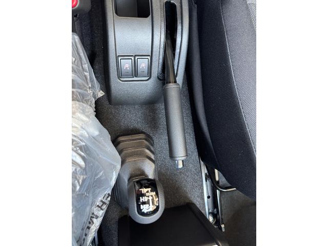 ジムニー ＸＣ　５型　マイナーチェンジ後　衝突防止装置　アイスト　フリーキー　盗難防止　フルフラットシート　シートヒータ　ＡＣ　サイドエアバッグ　ＥＳＰ　助手席エアバック　切替４ＷＤ　ＬＥＤへッドライト　アダプティブクルーズコントロール（21枚目）