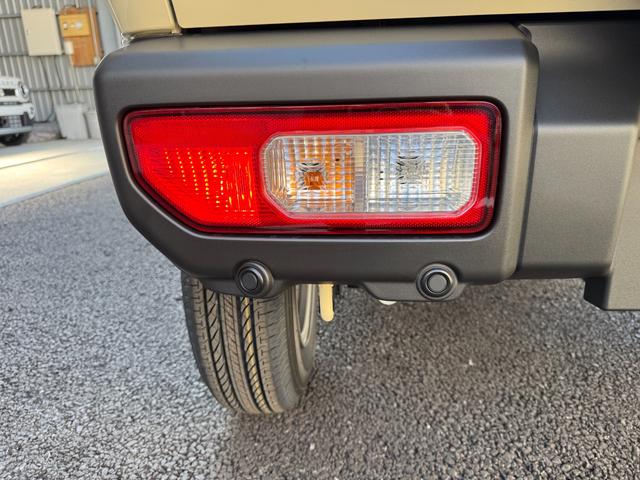 ジムニー ＸＣ　５型　マイナーチェンジ後　衝突防止装置　アイスト　フリーキー　盗難防止　フルフラットシート　シートヒータ　ＡＣ　サイドエアバッグ　ＥＳＰ　助手席エアバック　切替４ＷＤ　ＬＥＤへッドライト　アダプティブクルーズコントロール（31枚目）