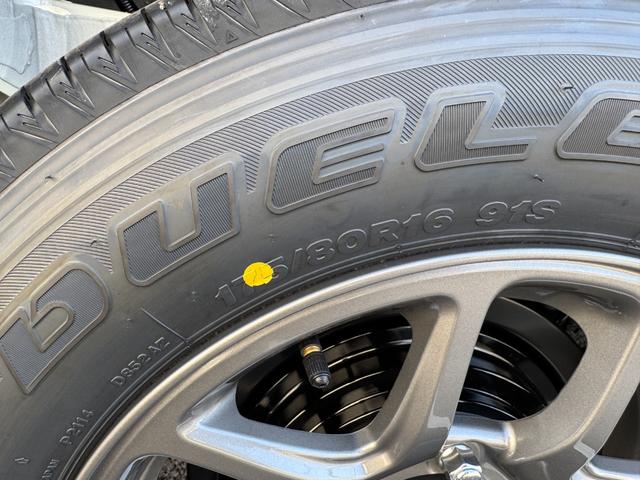 ジムニー ＸＣ　５型　マイナーチェンジ後　衝突防止装置　アイスト　フリーキー　盗難防止　フルフラットシート　シートヒータ　ＡＣ　サイドエアバッグ　ＥＳＰ　助手席エアバック　切替４ＷＤ　ＬＥＤへッドライト　アダプティブクルーズコントロール（33枚目）