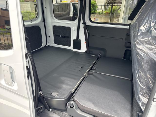 ハイゼットカーゴ クルーズ 届出済未使用車 R7年12月登録 LEDパック LEDフォグランプ パールホワイト色 スマアシ スマートキー プッシュスタート パワーウインドウ 電動格納ミラー アイドリングストップ コーナーセンサー(26枚目)