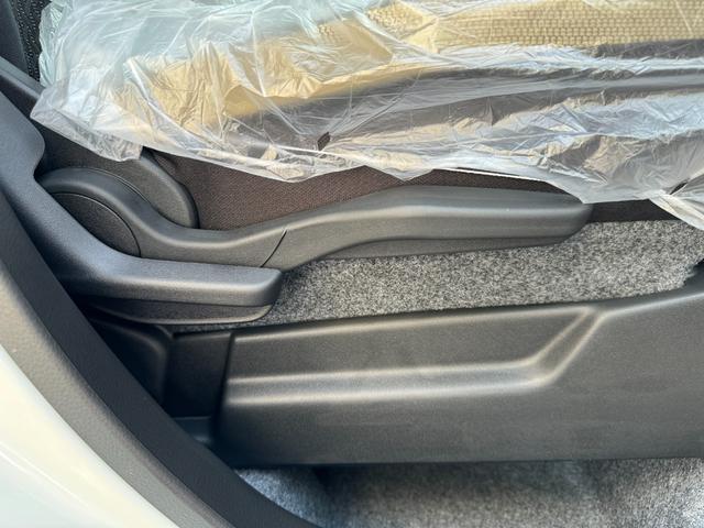 ハスラー ハイブリッドG 届出済未使用車 3型 コーナーセンサ ISTOP スマートキーシステム フルフラット シートヒーター搭載 LDW PW キーフリーシステム オートクルーズ LEDヘッドランプ イモビ ダブルエアバッグ 横滑り防止システム(23枚目)