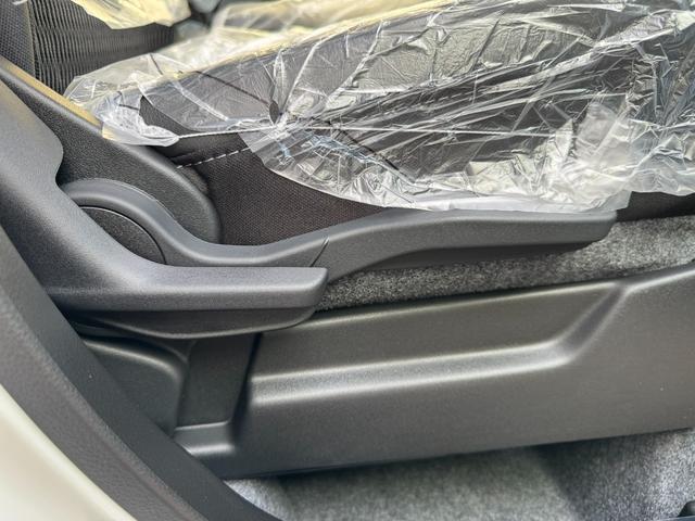 ハスラー ハイブリッドＸ　届出済未使用車　３型　コーナーセンサ　ＩＳＴＯＰ　スマートキーシステム　フルフラット　シートヒーター搭載　ＬＤＷ　ＰＷ　キーフリーシステム　オートクルーズ　ＬＥＤヘッドランプ　イモビ　ダブルエアバッグ　横滑り防止システム（29枚目）