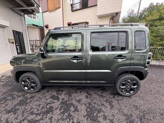 ハスラー タフワイルド　届出済未使用車　特別仕様車　コーナーセンサ　ＩＳＴＯＰ　スマートキーシステム　フルフラット　シートヒーター搭載　ＬＤＷ　ＰＷ　キーフリーシステム　オートクルーズ　ＬＥＤヘッドランプ　イモビ　ダブルエアバッグ　横滑り防止システム（9枚目）