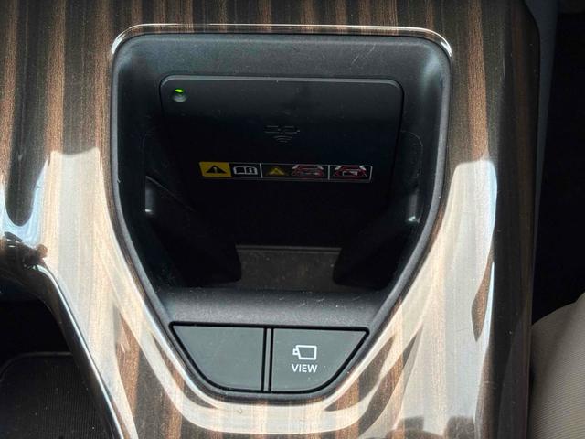 クラウンクロスオーバー Gアドバンスド・レザーパッケージ モデリスタエアロ パノラミックビュー デジタルインナーミラー 黒革レザーシート BSM シートヒーター 4WD レーンアシスト パワーシート 衝突被害軽減システム(9枚目)