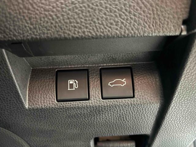 クラウンクロスオーバー Gアドバンスド・レザーパッケージ モデリスタエアロ パノラミックビュー デジタルインナーミラー 黒革レザーシート BSM シートヒーター 4WD レーンアシスト パワーシート 衝突被害軽減システム(11枚目)