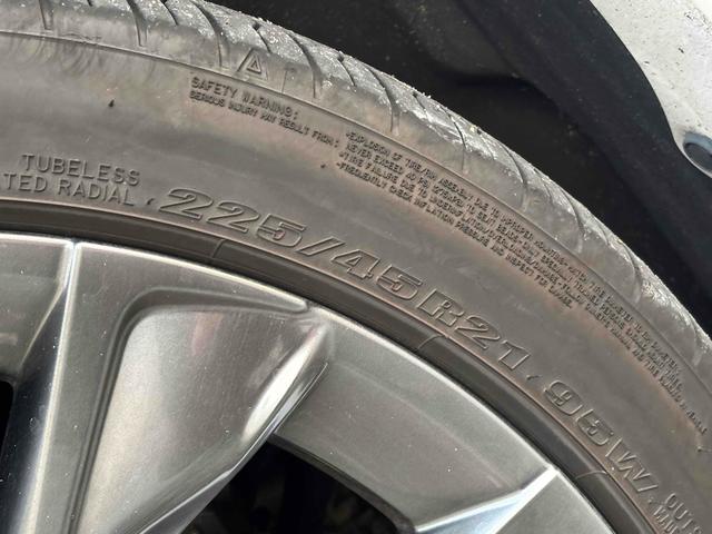 クラウンクロスオーバー Gアドバンスド・レザーパッケージ モデリスタエアロ パノラミックビュー デジタルインナーミラー 黒革レザーシート BSM シートヒーター 4WD レーンアシスト パワーシート 衝突被害軽減システム(17枚目)