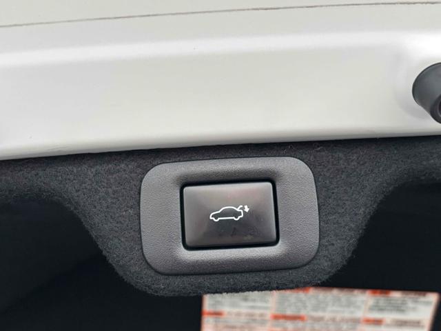 クラウンクロスオーバー Gアドバンスド・レザーパッケージ モデリスタエアロ パノラミックビュー デジタルインナーミラー 黒革レザーシート BSM シートヒーター 4WD レーンアシスト パワーシート 衝突被害軽減システム(31枚目)