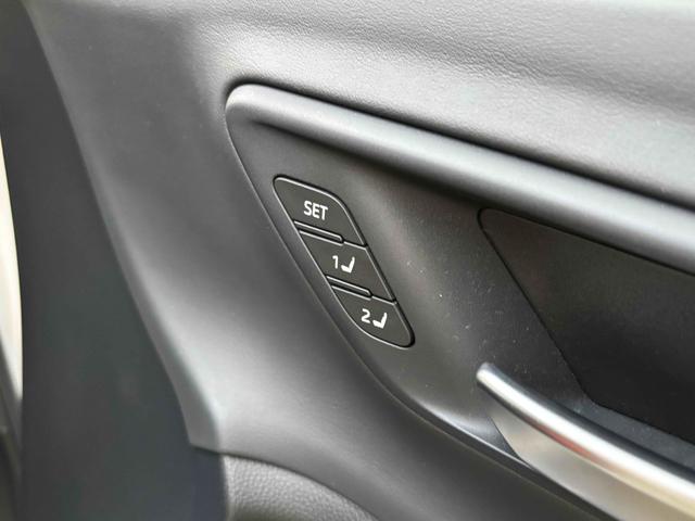 クラウンクロスオーバー Gアドバンスド・レザーパッケージ モデリスタエアロ パノラミックビュー デジタルインナーミラー 黒革レザーシート BSM シートヒーター 4WD レーンアシスト パワーシート 衝突被害軽減システム(35枚目)