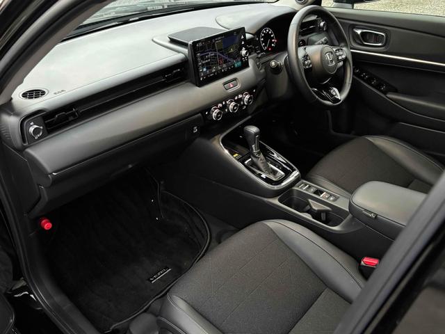 ヴェゼル ｅ：ＨＥＶ　Ｚ　ドライブレコーダー　全周囲カメラ　クリアランスソナー　オートクルーズコントロール　レーンアシスト　衝突被害軽減システム　ナビ　ＴＶ　ＬＥＤヘッドランプ　電動リアゲート　スマートキー　電動格納ミラー（33枚目）