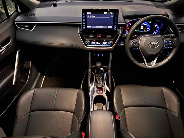 カローラクロス ハイブリッド　Ｚ　ドライブレコーダー　全周囲カメラ　オートクルーズコントロール　レーンアシスト　パワーシート　衝突被害軽減システム　ナビ　オートマチックハイビーム　オートライト　ＬＥＤヘッドランプ（2枚目）