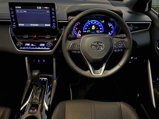 カローラクロス ハイブリッド　Ｚ　ドライブレコーダー　全周囲カメラ　オートクルーズコントロール　レーンアシスト　パワーシート　衝突被害軽減システム　ナビ　オートマチックハイビーム　オートライト　ＬＥＤヘッドランプ（3枚目）