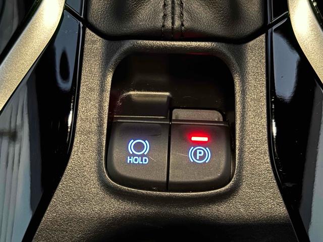 カローラクロス ハイブリッド　Ｚ　ドライブレコーダー　全周囲カメラ　オートクルーズコントロール　レーンアシスト　パワーシート　衝突被害軽減システム　ナビ　オートマチックハイビーム　オートライト　ＬＥＤヘッドランプ（12枚目）