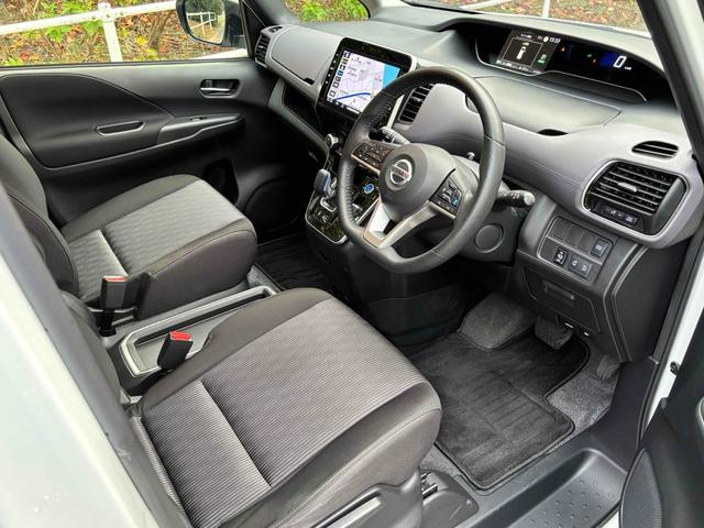 セレナ ｅ－パワー　ハイウェイスターＶ　ワンオーナー／純正１０インチナビ／プロパイロット／両側パワースライドドア／ブラインドスポットモニター／ＬＥＤヘッドライト／ドライブレコーダー／ＥＴＣ（16枚目）