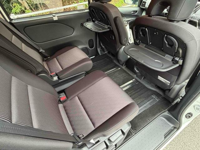 セレナ ｅ－パワー　ハイウェイスターＶ　ワンオーナー／純正１０インチナビ／プロパイロット／両側パワースライドドア／ブラインドスポットモニター／ＬＥＤヘッドライト／ドライブレコーダー／ＥＴＣ（18枚目）