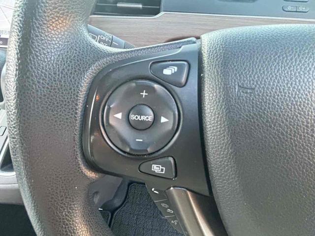 フリード G 4WD ETC バックカメラ ナビ TV オートクルーズコントロール レーンアシスト 衝突被害軽減システム 両側電動スライドドア オートライト スマートキー アイドリングストップ 電動格納ミラー(7枚目)