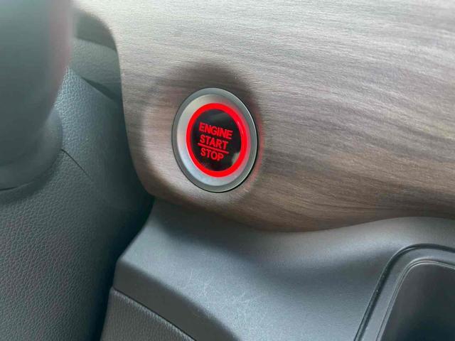 フリード G 4WD ETC バックカメラ ナビ TV オートクルーズコントロール レーンアシスト 衝突被害軽減システム 両側電動スライドドア オートライト スマートキー アイドリングストップ 電動格納ミラー(11枚目)