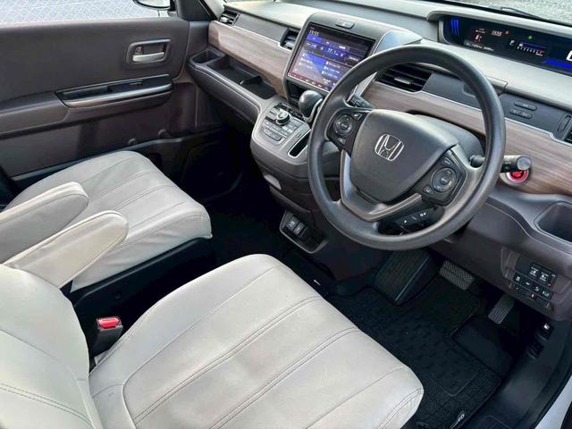 フリード G 4WD ETC バックカメラ ナビ TV オートクルーズコントロール レーンアシスト 衝突被害軽減システム 両側電動スライドドア オートライト スマートキー アイドリングストップ 電動格納ミラー(48枚目)