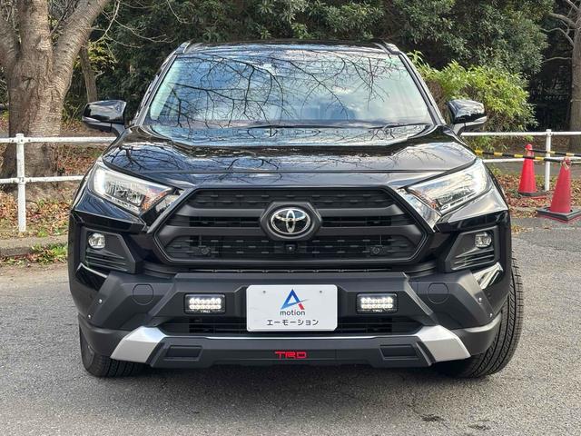 RAV4 アドベンチャー 純正10型ディスプレイオーディオ/パノラマルーフ/パノラミックビューモニター/TRDエアロ/デジタルインナーミラー/ルーフレール/パワーバックドア/トヨタセーフティセンス/ワンオーナー/寒冷地仕様(12枚目)