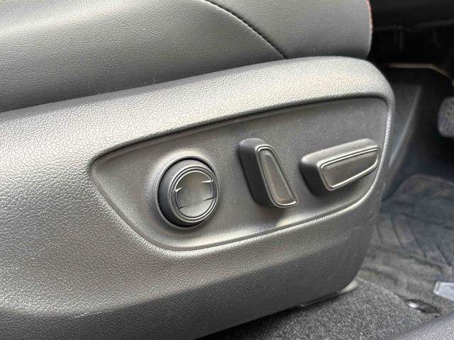 RAV4 アドベンチャー 純正10型ディスプレイオーディオ/パノラマルーフ/パノラミックビューモニター/TRDエアロ/デジタルインナーミラー/ルーフレール/パワーバックドア/トヨタセーフティセンス/ワンオーナー/寒冷地仕様(42枚目)